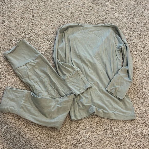 Lou Lou & company 2t top and bottoms set in sea foam green GUC. - Picture 7 of 7